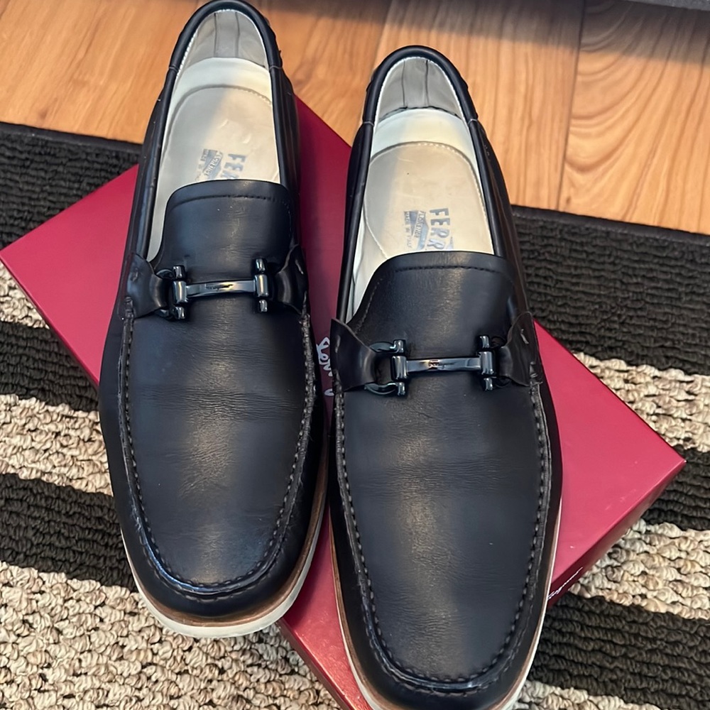 Authentic Mens Salvatore Ferragamo, 11EE dark brown leather.